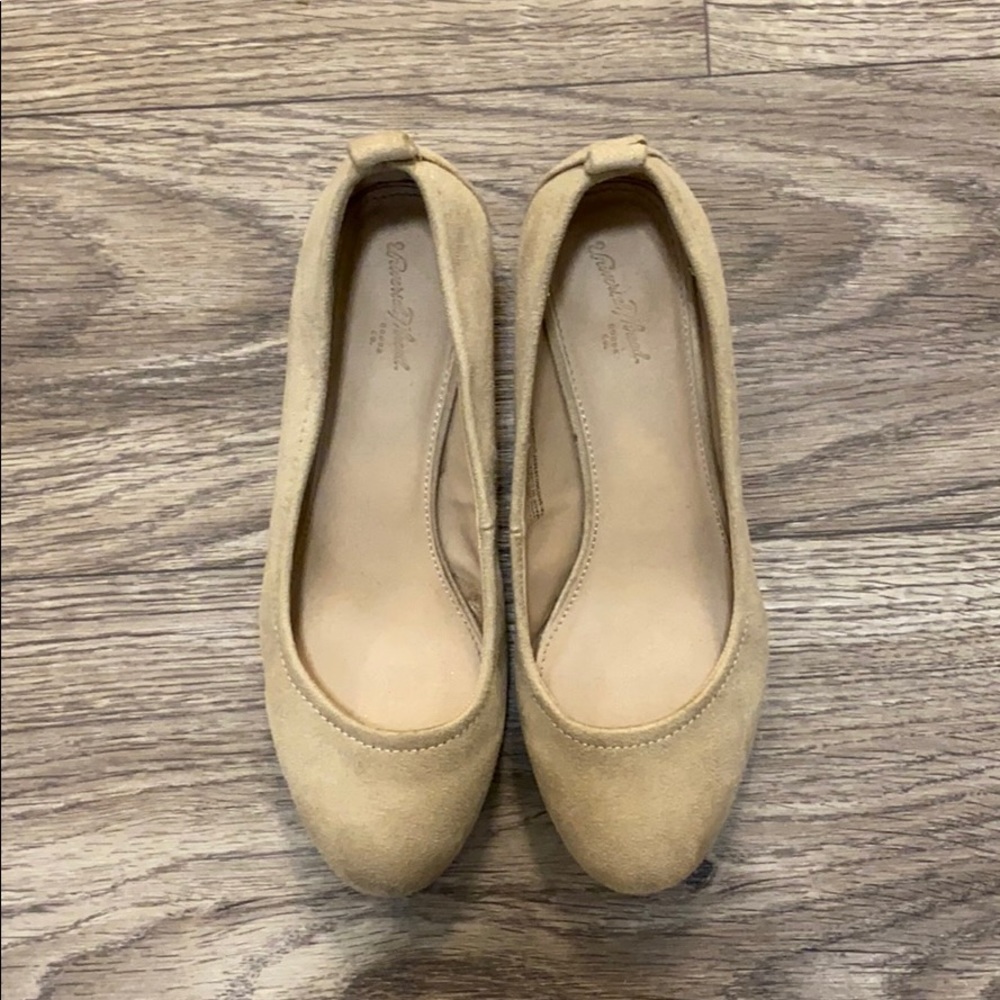 Universal Threads Suede Heels